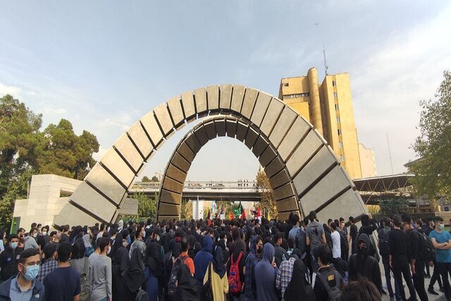 روایت خبرگزاری ایسنا از تجمع دانشجویان دانشگاه ها‌ی تهران، مشهد و امیرکبیر