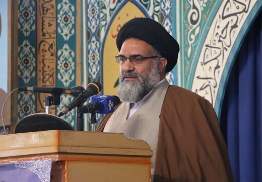 امام جمعه یاسوج: تلفات زیادی در فضای مجازی دادیم