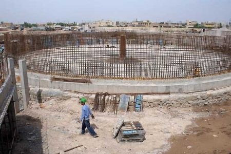پروژه‌های نیمه‌تمام نفتی و صنعتی در خوزستان تکمیل شوند