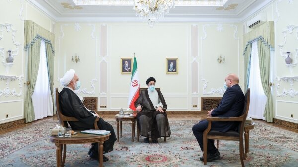 نماینده مجلس مدعی شد: در جلسات سران تصمیمی گرفته شده که ساز و کار جدیدی برای شنیدن اعتراضات فراهم شود