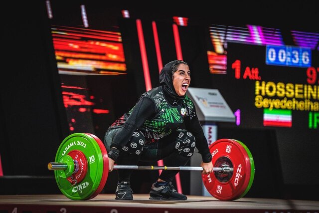 شاهکار الهام حسینی با کسب ۳ مدال طلا در قهرمانی وزنه‌برداری زنان آسیا