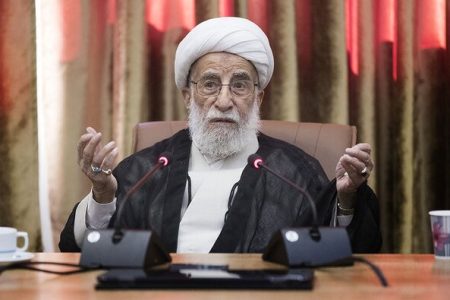 احمد جنتی: وضعیت اقتصادی کشور بحرانی نیست