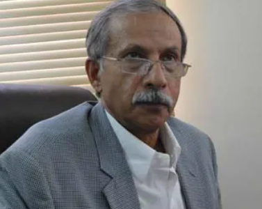 رئیس سازمان نظام پزشکی در تجمع کتک خورد و استعفا داد