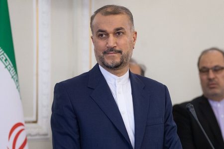 زیدآبادی: چرا وزیر خارجه درباره ارسال پهپاد به روسیه از موضعِ تکذیب قاطع به موضع تأیید رسیده است؟