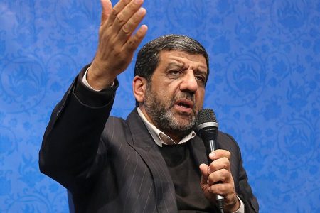 ضرغامی: با زبان ۴۰ سال پیش نمی‌توان با مردم صحبت کرد، مترجم بگیرید