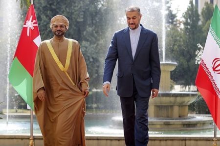 وزیر خارجه عمان فردا به تهران می آید/ آیا حامل پیامی از آمریکاست؟