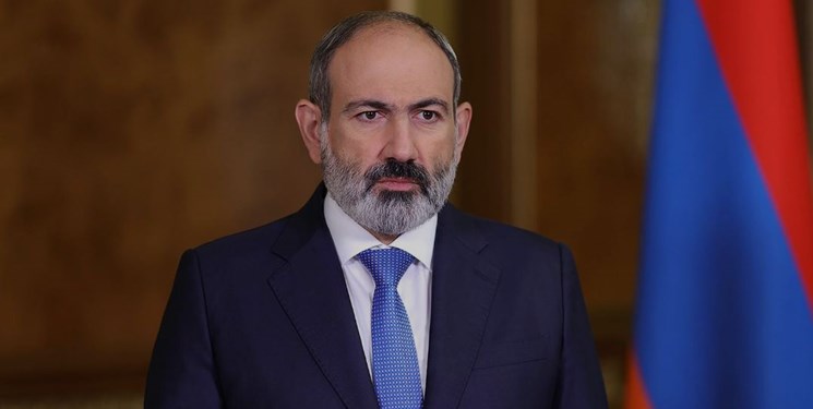نخست وزیر ارمنستان وارد تهران شد/ رئیسی به استقبال رفت
