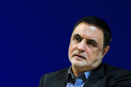 فعال سیاسی اصولگرا: شرکت کردن دو عضو کابینه رئیسی در یک نشست انتخاباتی قابل قبول نیست