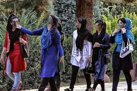 همشهری: افرادی که کشف حجاب کردند قبلا محجبه نبودند، مثل ترانه علیدوستی!