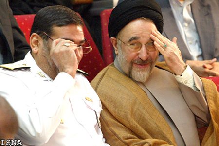 خاتمی به توصیه دبیرشورای امنیت ملی درباره حوادث روزهای اخیر بیانیه داد؟