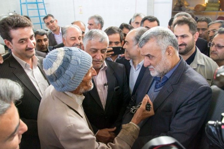 کشاورزی که گفت خودتان میدانید و مملکت تان: من گفتم ولی کسی گوش نکرد!/ ‬اصلا‭ ‬همه‌‭ ‬امور‭ ‬این‭ ‬مملکت‭ ‬به‭ ‬دست‭ ‬امام زمان است اما الان شما مسئولی!