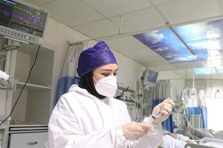 نماینده مجلس: لازم است سال آینده حداقل ۵۰ هزار پرستار استخدام شوند