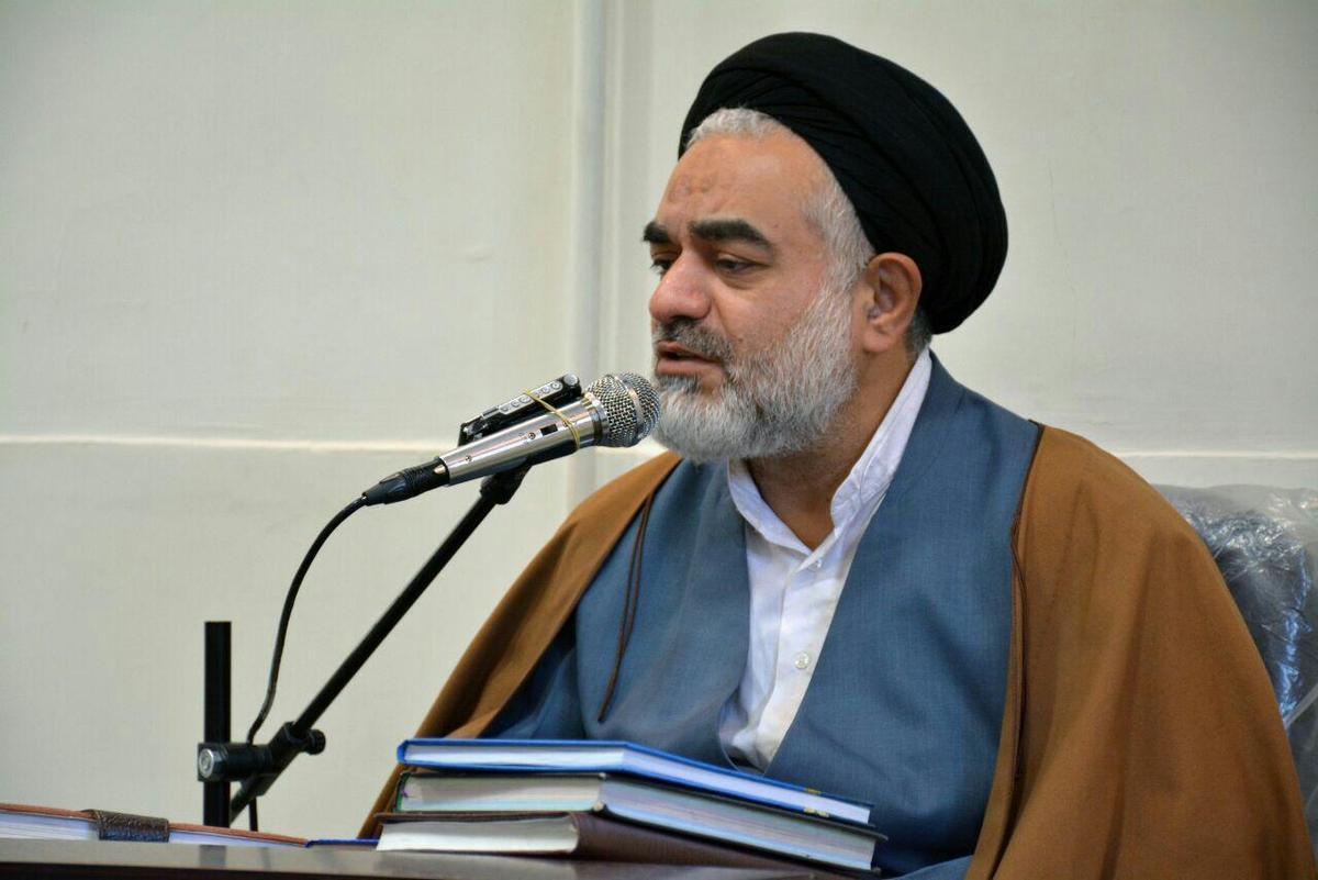 امام جمعه اصفهان: مردم به توصیه‌های رهبری توجه داشته باشند؛ هرکجا به رهبران آسمانی توجه شد،موفقیت حاصل شد