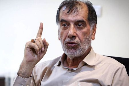 محمدرضا باهنر: مسئولین نظام عوض دعواهای بی ارزش و اختلافات غیرضروری، دست به دست هم بدهند
