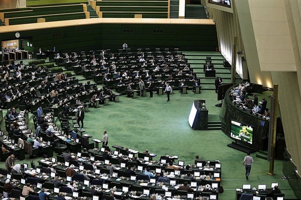 لایحه حجاب در دستور کار مجلسِ انقلابی قرار گرفت