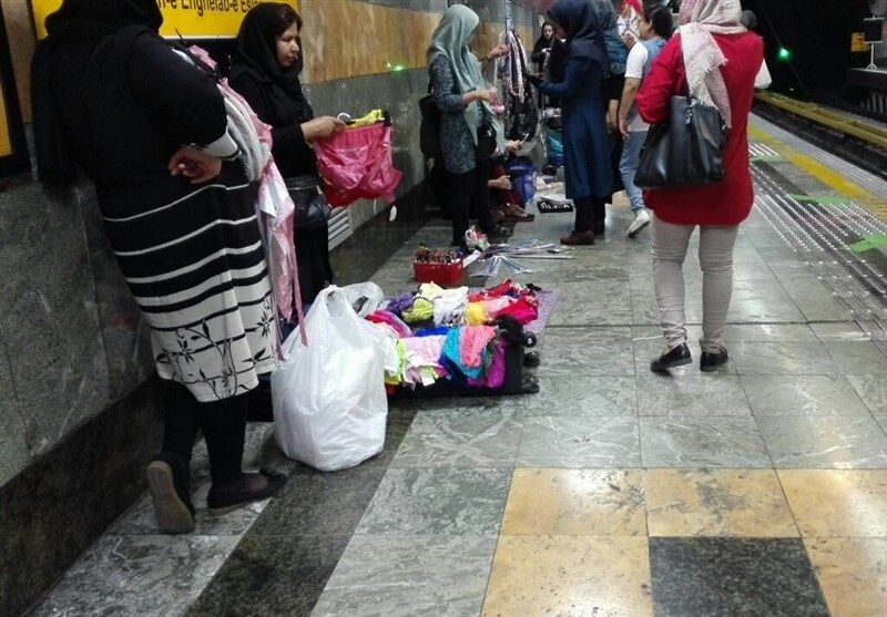 واکنش زاکانی به دستفروشی در متروی تهران/ دستفروشی جرم نیست