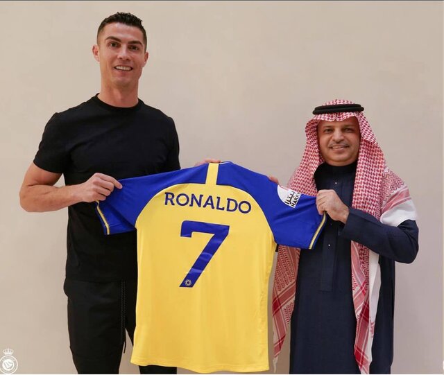 رونالدو رسما به النصر پیوست