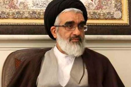 امام جمعه قم: مسئولان با اشرار حوزه حجاب و عفاف برخورد عبرت آموز کنند