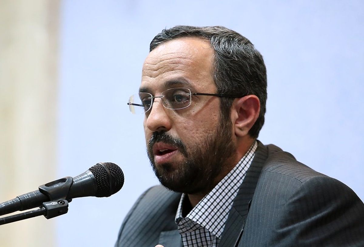 دستیار قالیباف: ستاد امر به معروف را تعطیل کنید تا بیش از این ضربه به دین و انقلاب نزند