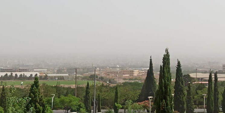 هوای سرد و آلودگی تا پایان هفته در آسمان اصفهان استمرار دارد/ صدور هشدار نارنجی