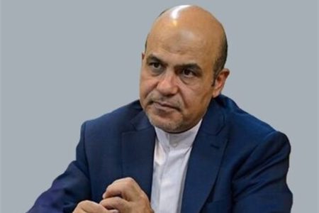 رسانه اصولگرا مدعی شد: «علیرضا اکبری» سال ۸۷ به جرم جاسوسی دستگیر و حکم تعلیقی می گیرد/ اکبری بالاترین دستمزد را در بین جاسوسان انگلیسی می گرفت