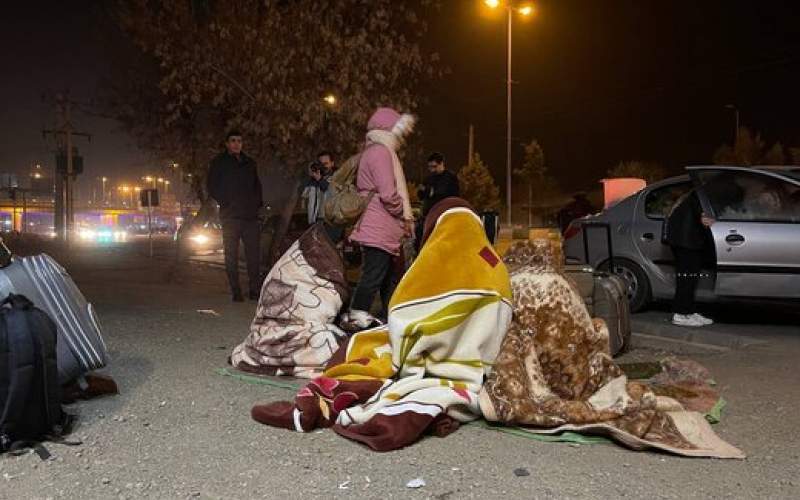 ایسنا: مردم «خوی» در سرما زندگی می‌کنند/کسانی که چادر بهشان نرسیده در ماشین زندگی می‌کنند