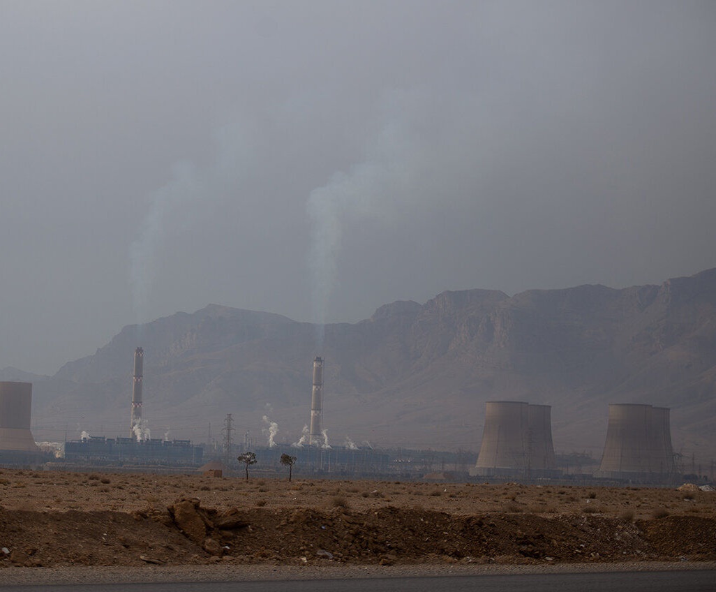 نماینده مجلس: نیروگاه شهید منتظری اصفهان امسال یک ماه زودتر مصرف مازوت را آغاز کرد