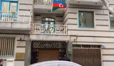 وزارت خارجه جمهوری آذربایجان: در آینده‌ای نزدیک سفارت خود در ایران را تخلیه می کنیم