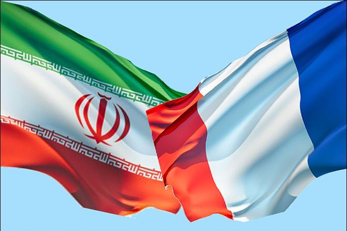 در واکنش به کاریکاتور نشریه شارلی‌ابدو: ایران، انجمن ایران‌شناسی فرانسه را در تهران تعطیل کرد