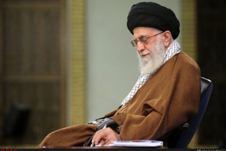 پیام رهبر انقلاب به بیست و نهمین اجلاس سراسری نماز /مدارس، دانشگاه‌ها و صداوسیما مخاطبان اصلی «اقیموا الصلوه» هستند