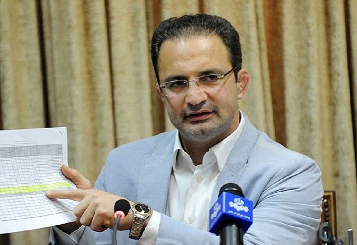 «امیررضا خادم» به دلیل استوری‌های انتقادی اش از کار برکنار شد