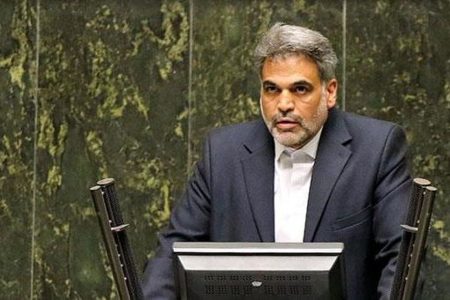 توسلی: به عنوان نماینده مجلس از آنچه در حوزه اقتصاد و معیشت می‌گذرد از مردم عذرخواهی می‌کنم/ مسئولان از محیط گلخانه‌ای که برای خود ساخته‌اند خارج شوند