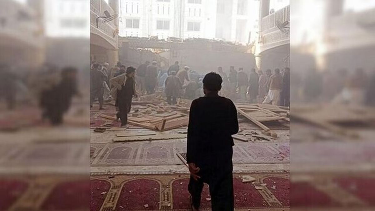 شمار جان‌باختگان انفجار مسجد پیشه‌ور به ۹۲ نفر رسید