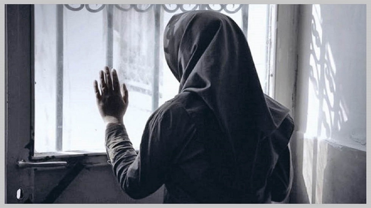 نامزدم به استشمام بنزین اعتیاد دارد و باک خودروها را برای رفع خماری باز می‌کند