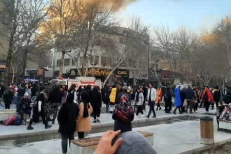 نشت گاز مایع، منجر به حریق در مجتمع تجاری آزادی اصفهان شد