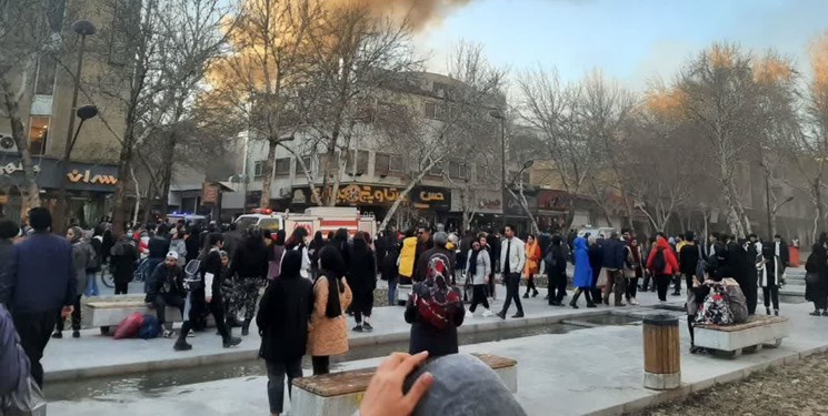 نشت گاز مایع، منجر به حریق در مجتمع تجاری آزادی اصفهان شد