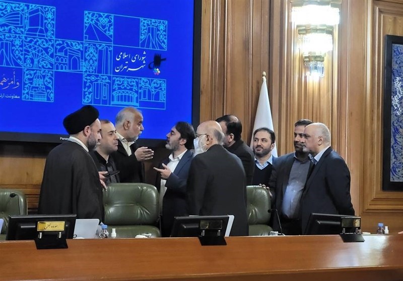 جلسه علنی شورای شهر تهران به دلیل عدم حضور برخی از اعضا تشکیل نشد