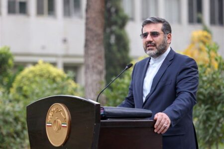وزیر ارشاد: کشورهای توسعه‌یافته دنیا چهار تا پنج خبرگزاری دارند ما ۴۸ خبرگزاری/ خبرگزاری‌های وزارت ارشاد ادغام می‌شوند