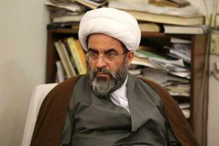 آیت‌الله فاضل لنکرانی: امروز در جامعه قشر متوسط نداریم؛ غالب مردم در خط فقر قرار گرفته‌اند