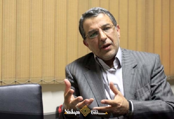 رئیس انجمن داروسازان تهران: نگران کمبود دارو در سال آینده هستیم/ بودجه ای که برای دارو در نظر گرفته شده است به زور می تواند نیمی از بازار دارو را تامین کند
