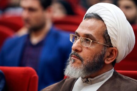 احمد مازنی: یک قطب در داخل وجود دارد که جمهوری اسلامی را داعش‌گونه در چنگال خود گرفته است