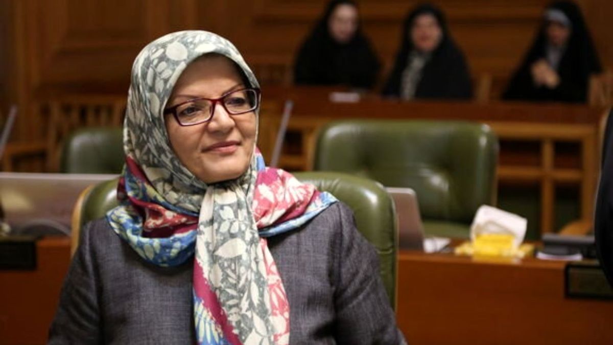رئیس انجمن مامایی ایران: حتی سلبریتی‌ها هم در خانه زایمان می‌کنند