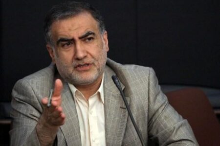احمد علیرضابیگی: دولت رئیسی از پشتوانه مردمی برخوردار نیست/ اگر با همین فرمان جلو برویم، اوضاع بدتر می‌شود