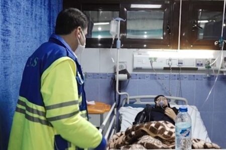 مسمومیت سریالی دانش‌آموزان به شهرستان کوار رسید/ انتقال ۲۷ نفر به بیمارستان