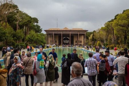 آمادگی اصفهان برای اسکان ۱۰۰ هزار گردشگر نوروزی در شبانه‌روز
