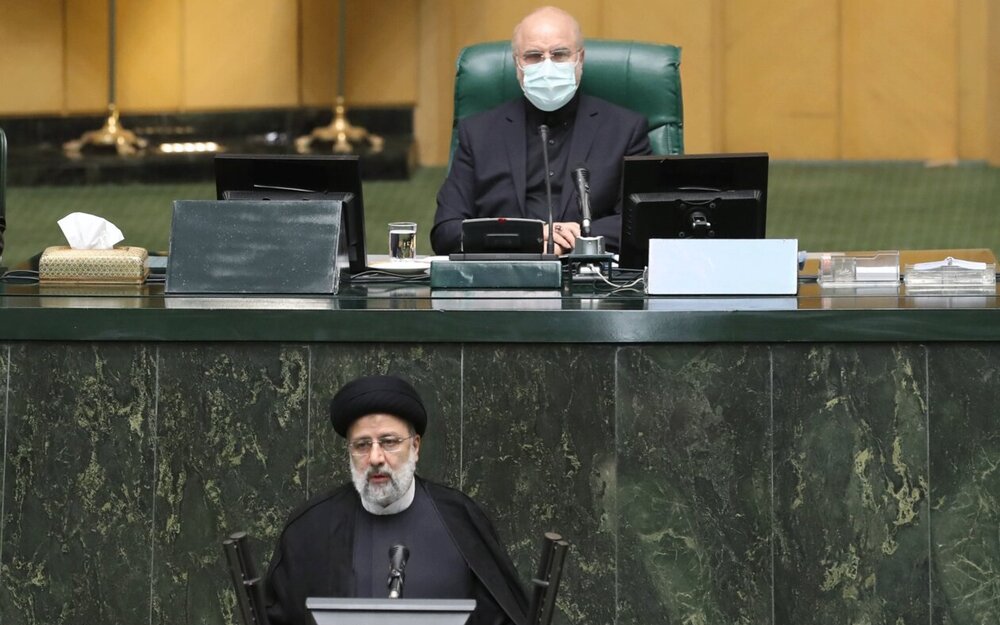 رسانه رسمی مجلس پاسخ سخنگوی دولت را داد/ خانه ملت: دولت پس از ۷۰ روز هنوز بسته‌ ارزی مجلس را باز نکرده است
