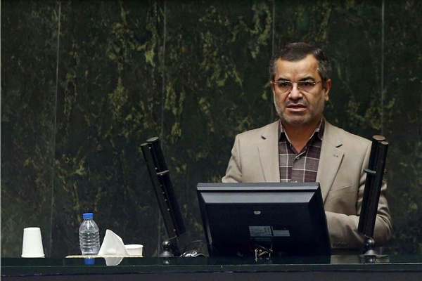 نماینده مجلس: به زودی مسأله مسمومیت دانش‌آموزان جمع خواهد شد