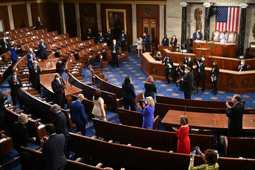 نمایندگان کنگره آمریکا خواستار تحریم ۲۲۷ نماینده مجلس شورای اسلامی شدند