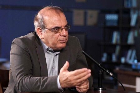عباس عبدی: اصلاح سیاست خارجی یک ضرورت است