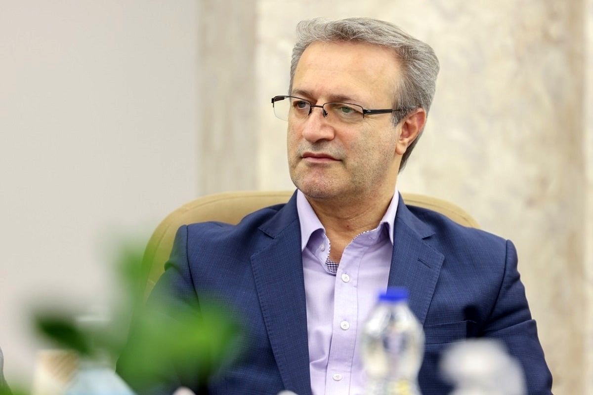 محسنی‌بندپی، نماینده مجلس: چرا بعد از ۶۰ سال همچنان شربت سرماخوردگی وارد می‌کنیم؟